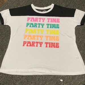 Black and White short sleeve-t